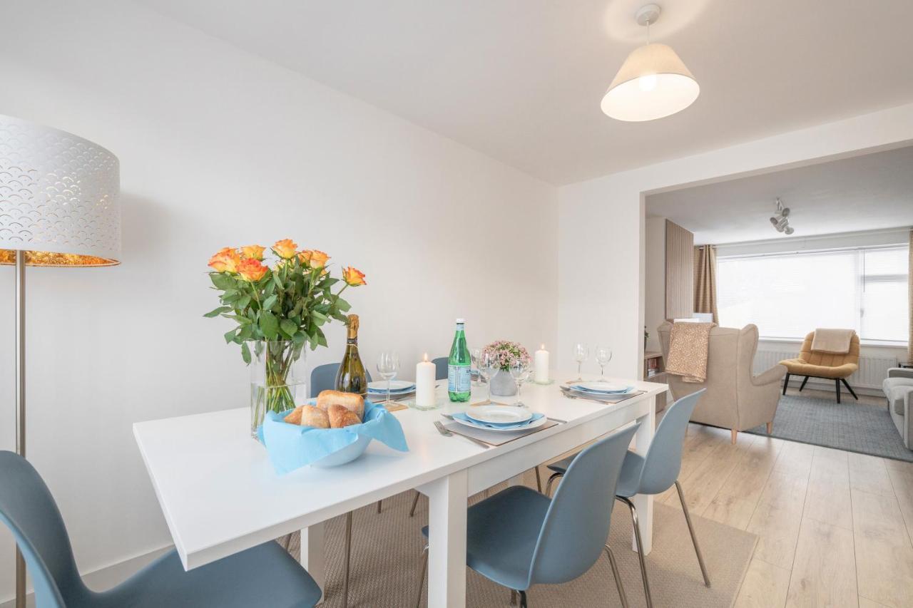 Elegant Home Mod Kitchen, Fast Wi-Fi, Free Parking Carrickfergus Extérieur photo