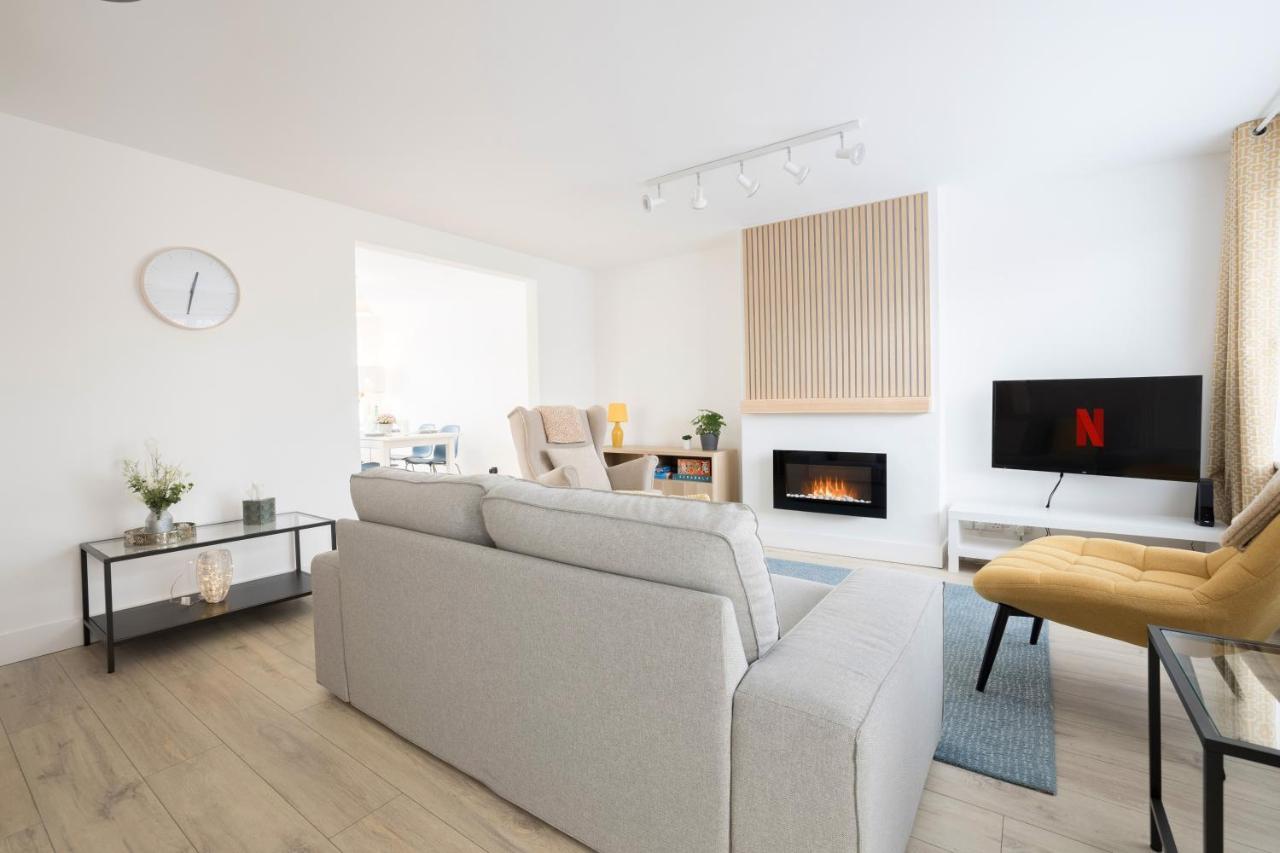 Elegant Home Mod Kitchen, Fast Wi-Fi, Free Parking Carrickfergus Extérieur photo