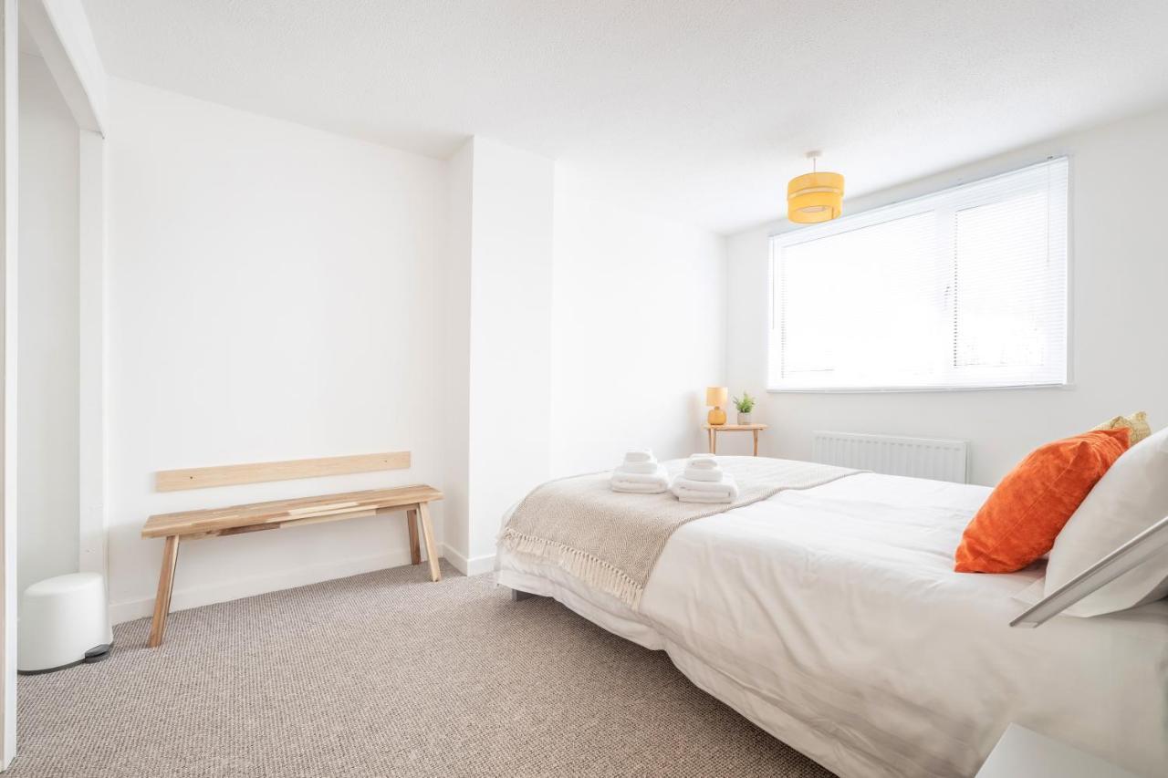 Elegant Home Mod Kitchen, Fast Wi-Fi, Free Parking Carrickfergus Extérieur photo