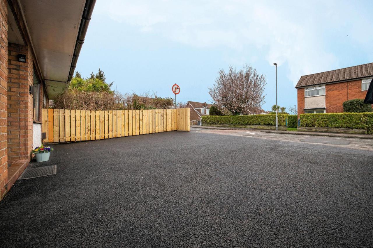 Elegant Home Mod Kitchen, Fast Wi-Fi, Free Parking Carrickfergus Extérieur photo
