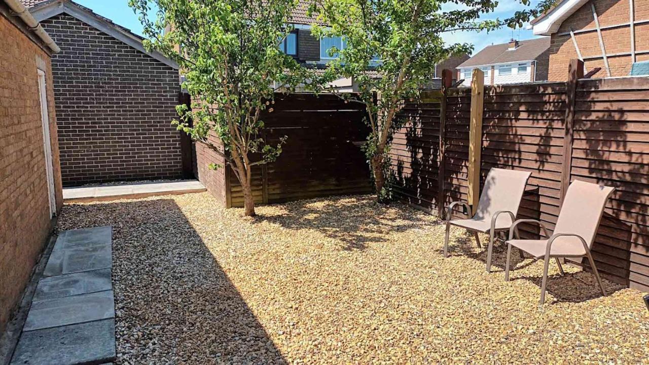 Elegant Home Mod Kitchen, Fast Wi-Fi, Free Parking Carrickfergus Extérieur photo